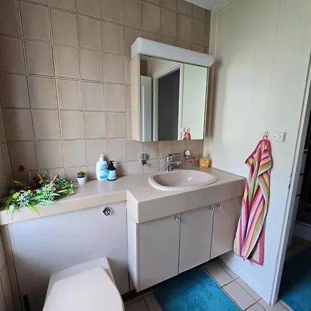 Проживання в сім'ї Bharanya Homes Цюрих