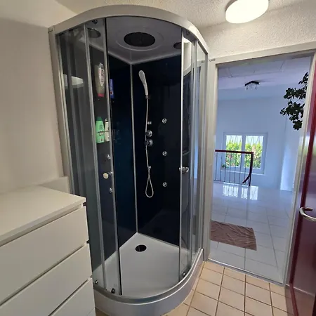 Bharanya Homes * Цюрих