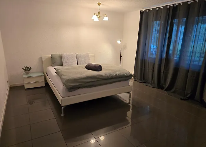 홈스테이 Bharanya Homes *