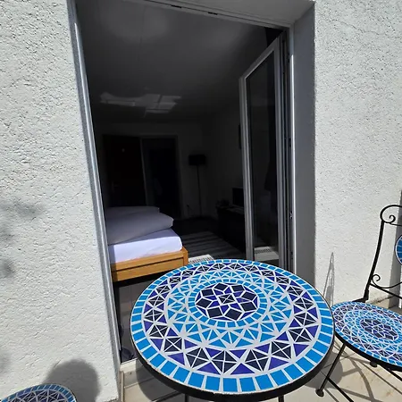 Bharanya Homes 民宿